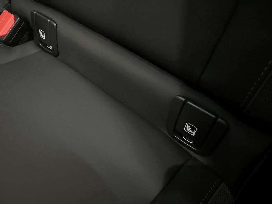 VOLVO XC40 2024