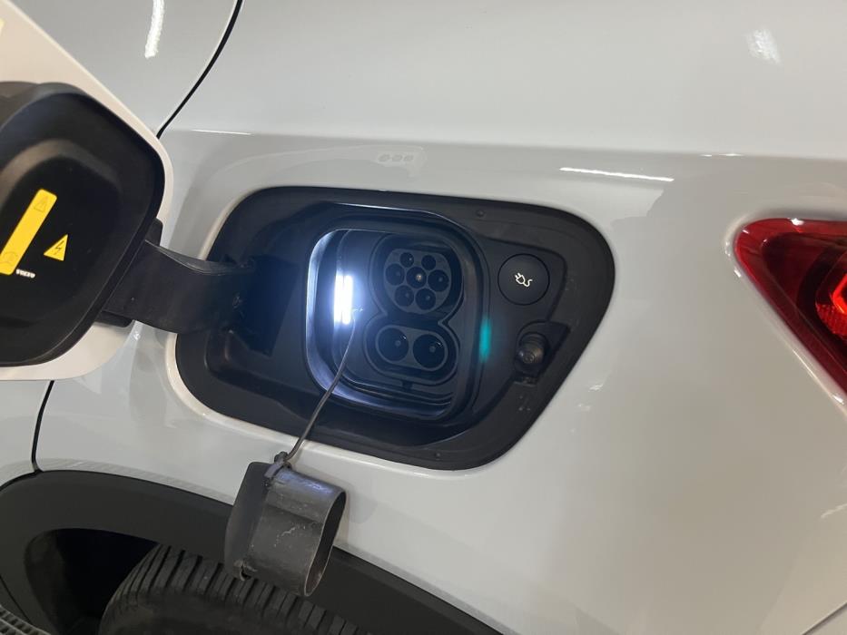 VOLVO XC40 2024