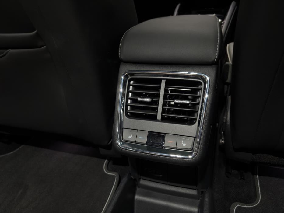 SKODA Enyaq 2023