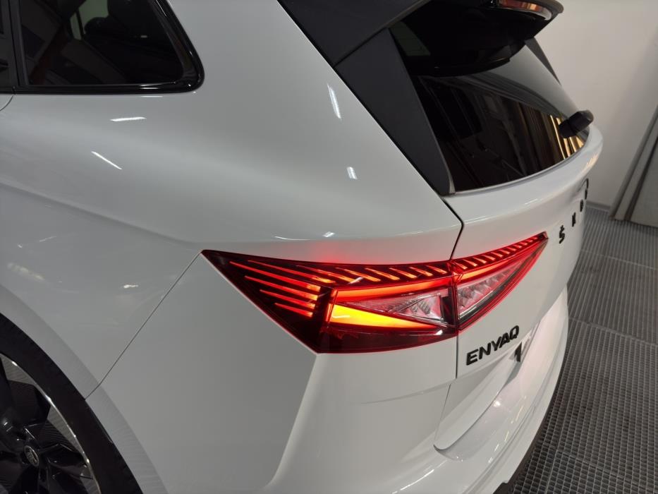 SKODA Enyaq 2023