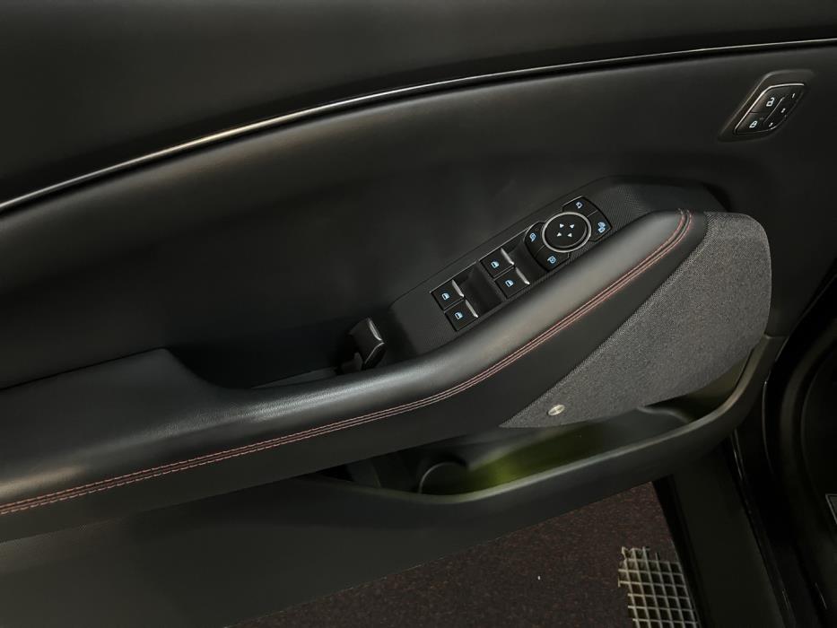 FORD Mustang Mach-E 2022