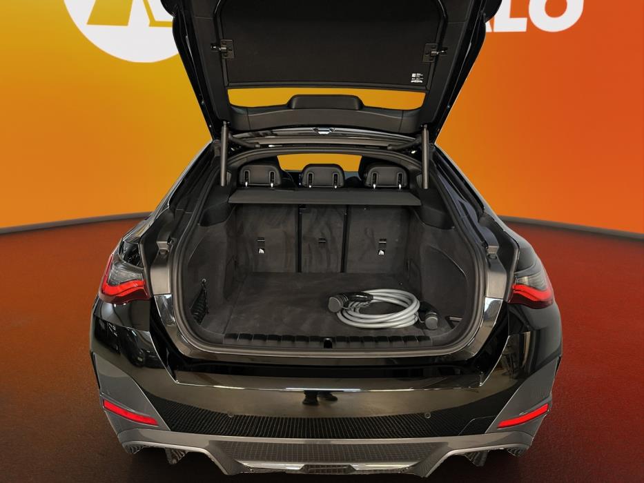 BMW i4 2023
