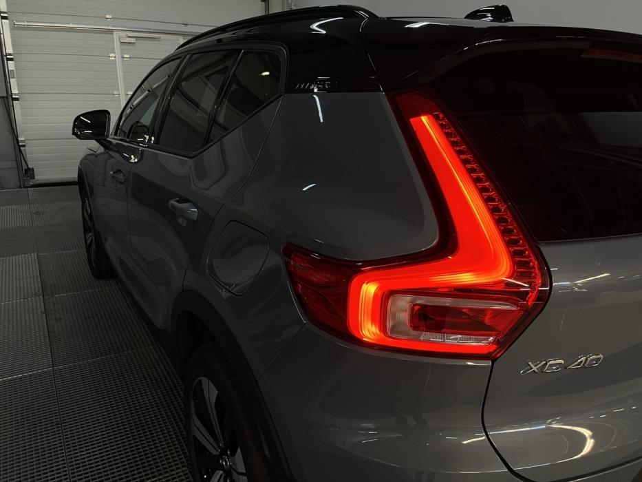 VOLVO XC40 2023