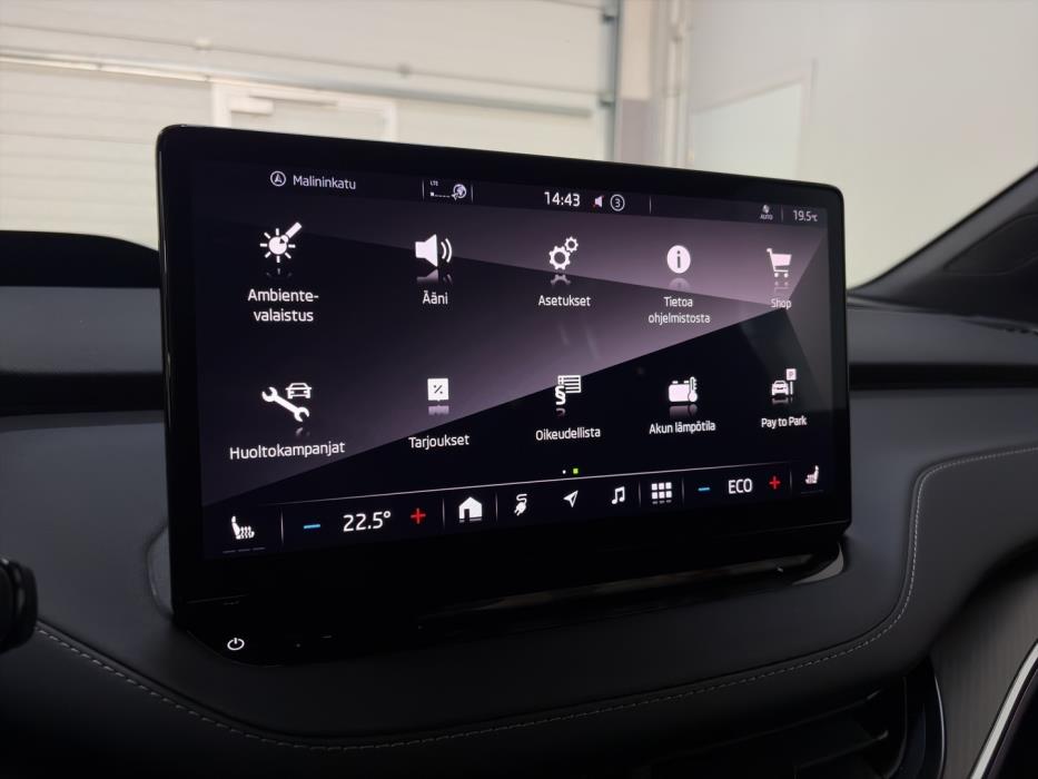 SKODA Enyaq 2023