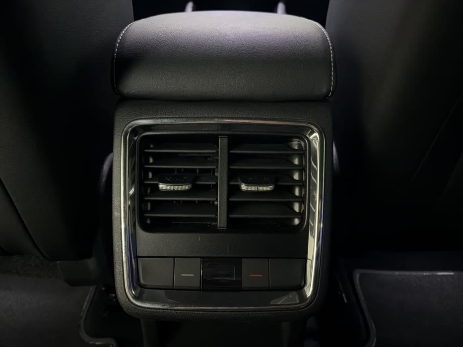 SKODA Enyaq 2023