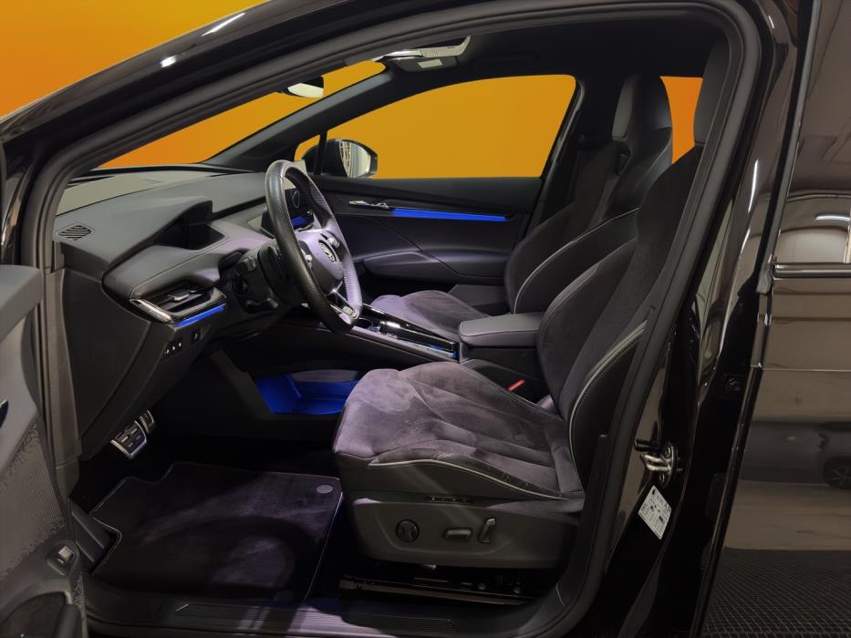 SKODA Enyaq 2023
