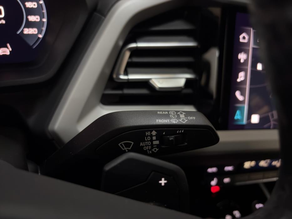 AUDI Q4 e-tron 2023
