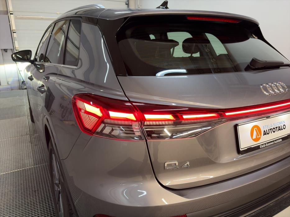 AUDI Q4 e-tron 2023