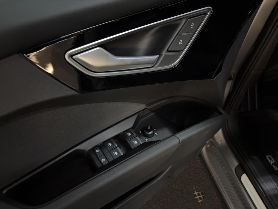 AUDI Q4 e-tron 2023