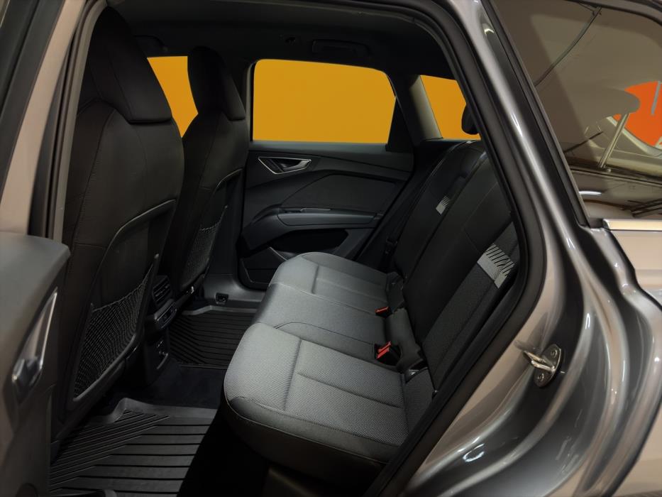 AUDI Q4 e-tron 2023