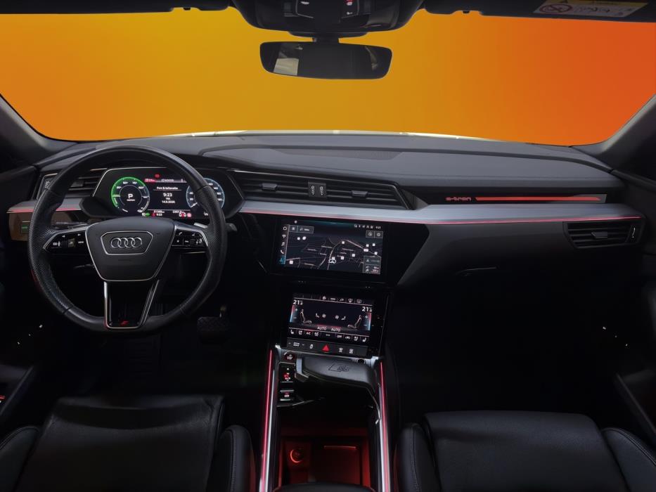 AUDI e-tron 2023