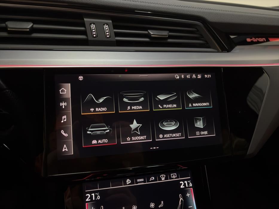 AUDI e-tron 2023