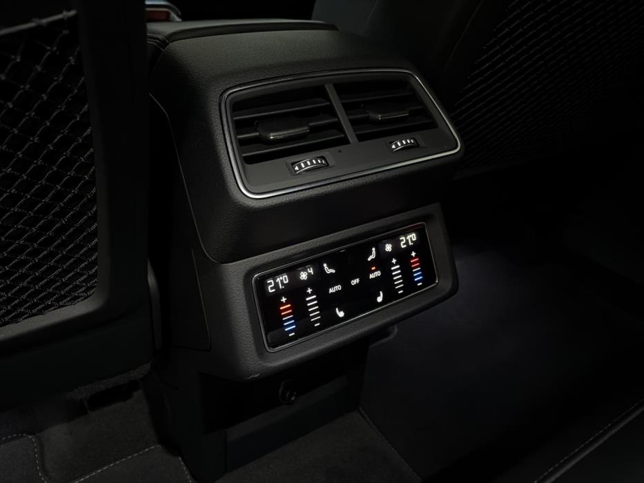 AUDI e-tron 2023