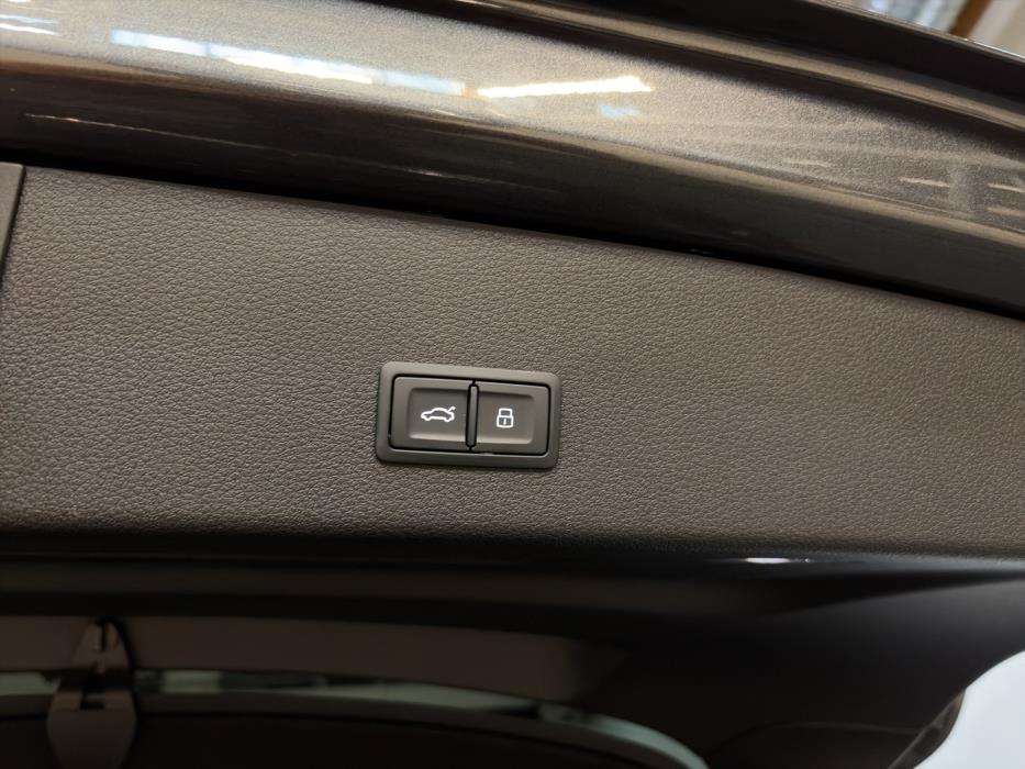 AUDI e-tron 2023