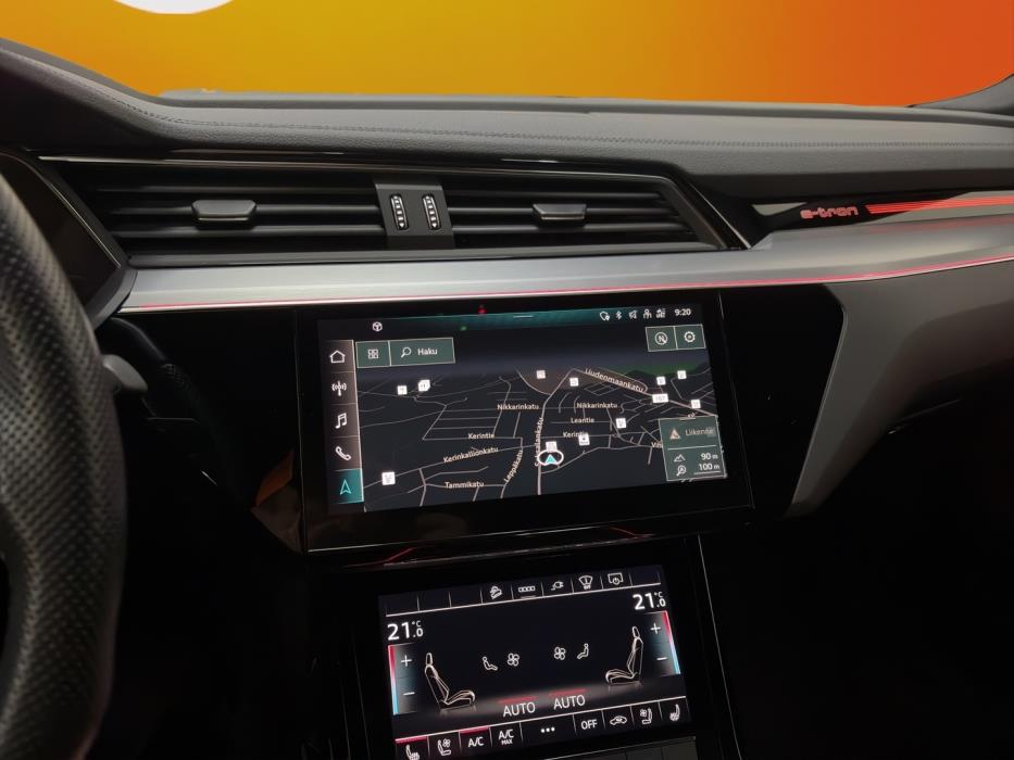 AUDI e-tron 2023