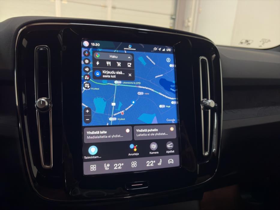 VOLVO XC40 2023