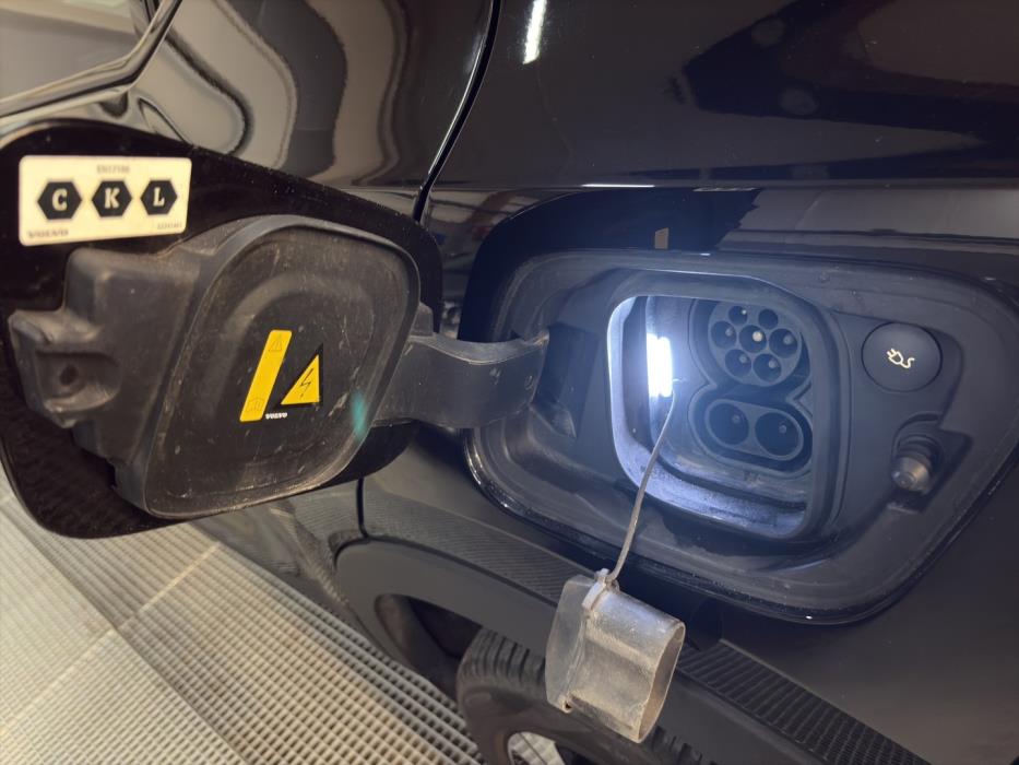 VOLVO XC40 2023