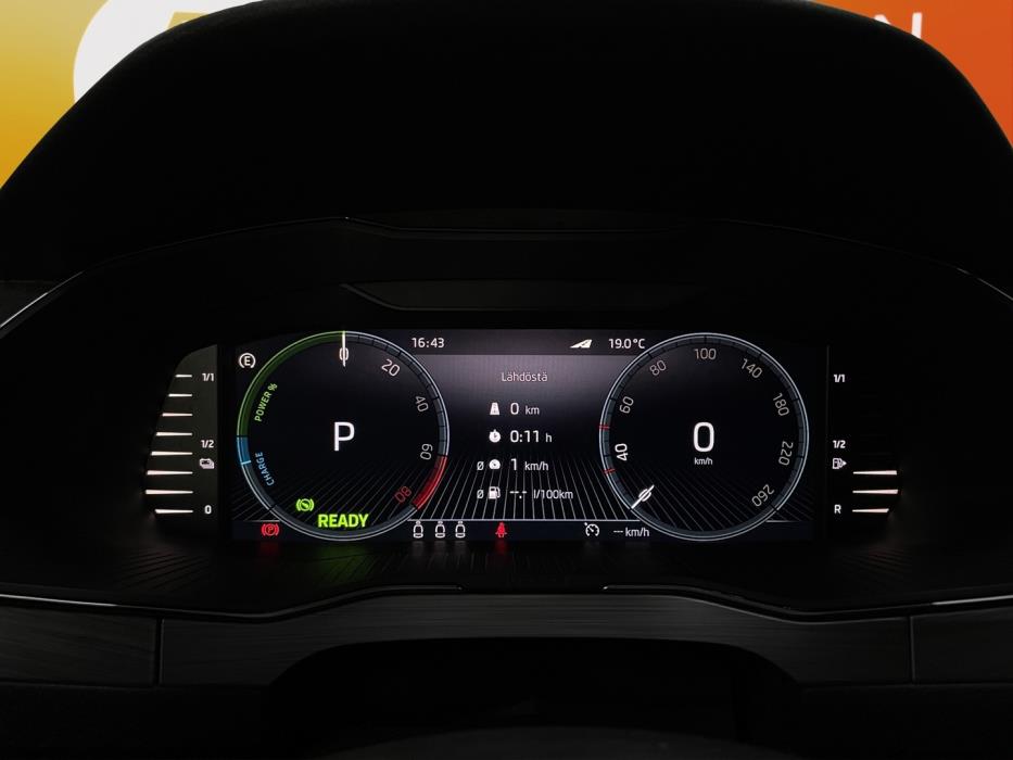 SKODA Superb 2023