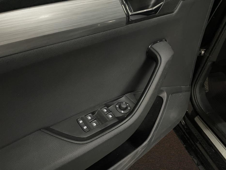 SKODA Superb 2023