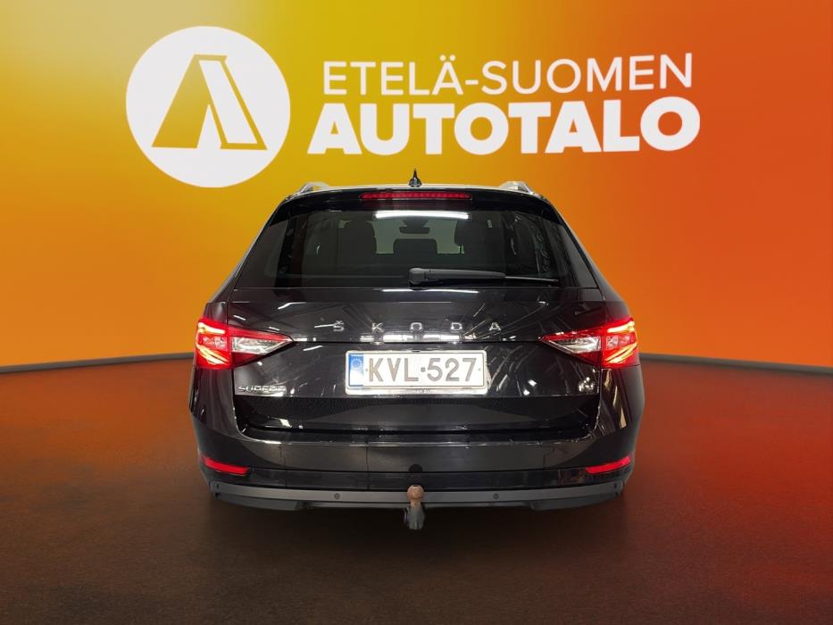 SKODA Superb 2023