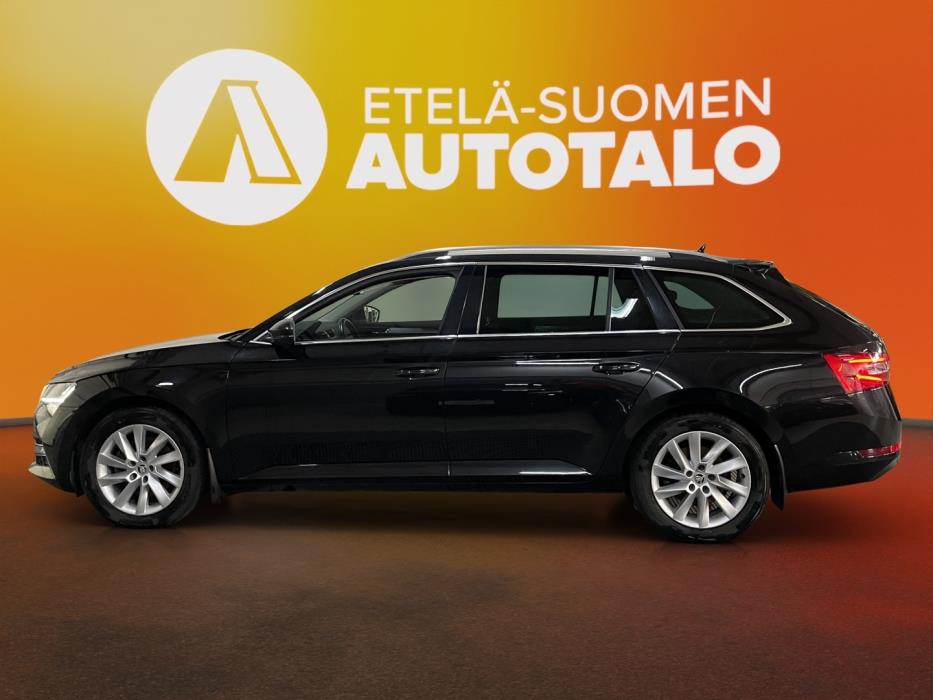 SKODA Superb 2023