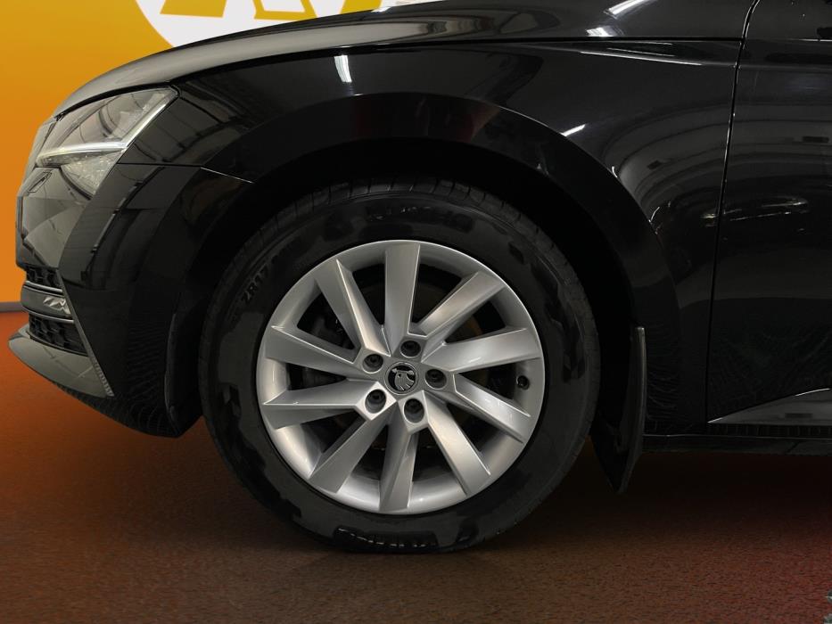 SKODA Superb 2023