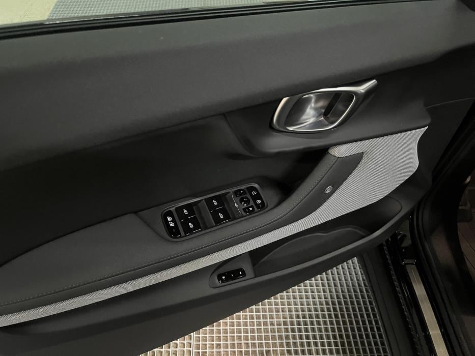 POLESTAR 2 2024