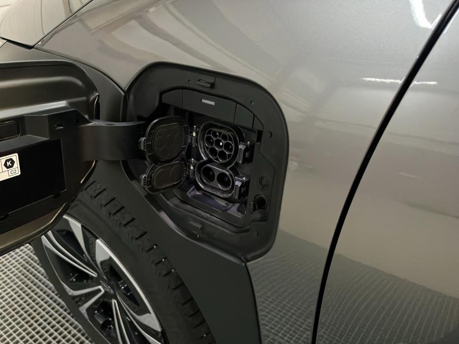 SUBARU Solterra 2023