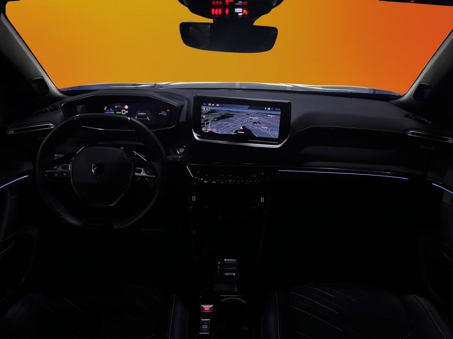PEUGEOT e-2008 2024