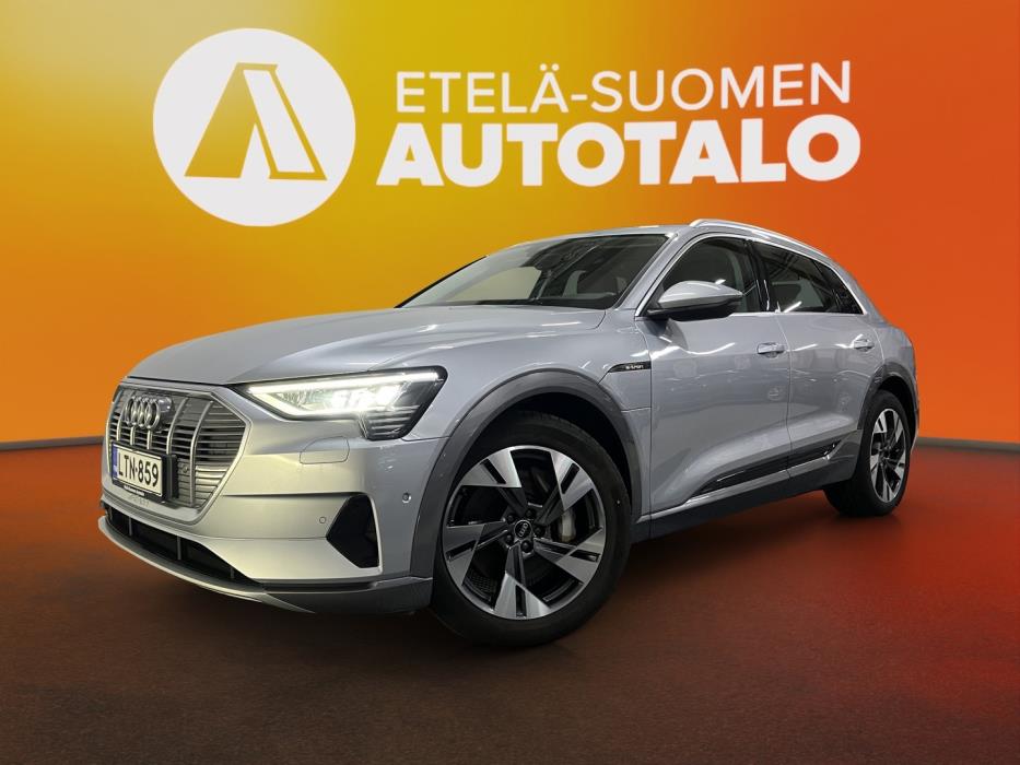 AUDI e-tron 2023