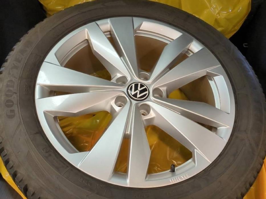 VOLKSWAGEN ID.4 2025