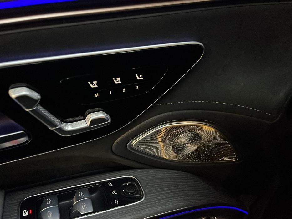 MERCEDES-BENZ EQS 2023