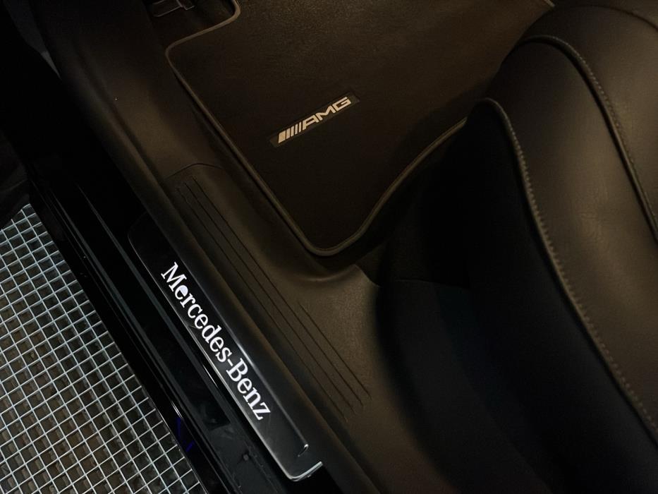 MERCEDES-BENZ EQS 2023