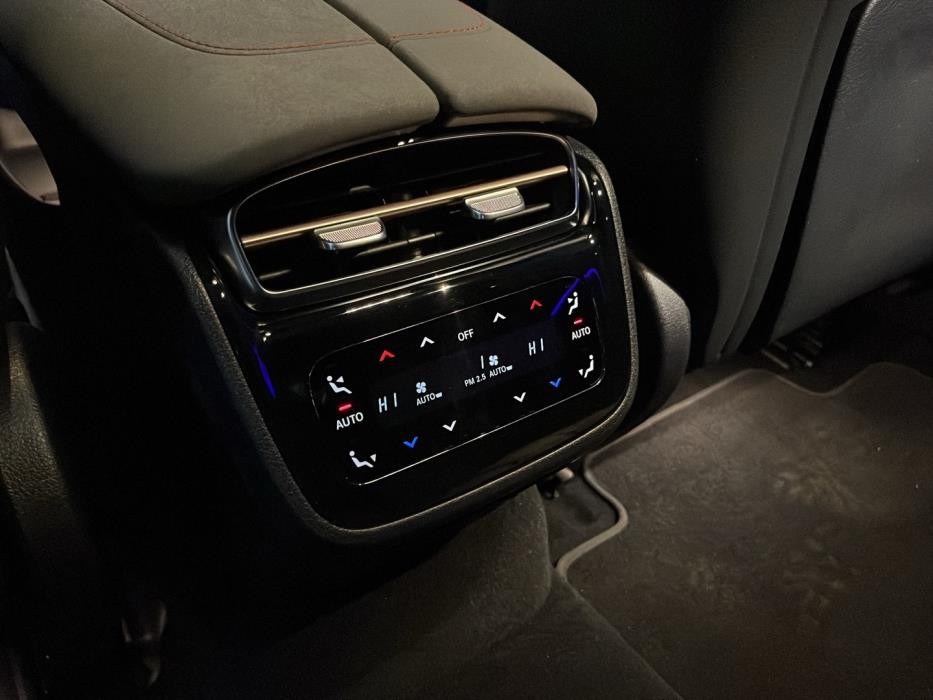 MERCEDES-BENZ EQS 2023