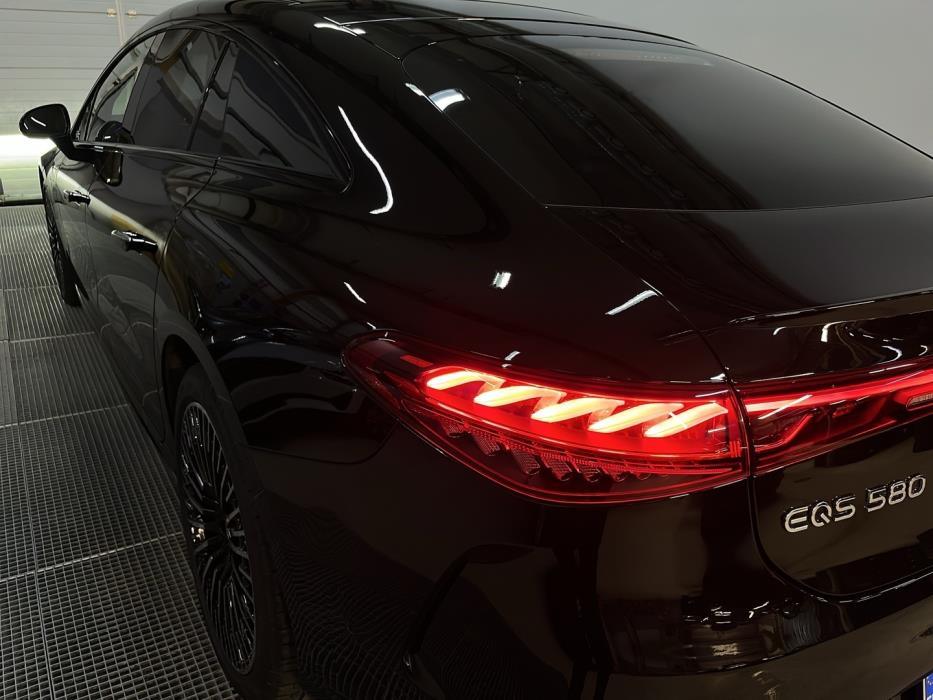 MERCEDES-BENZ EQS 2023