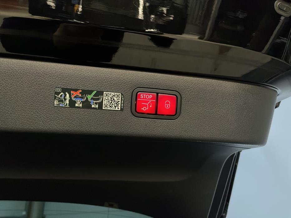 MERCEDES-BENZ EQS 2023