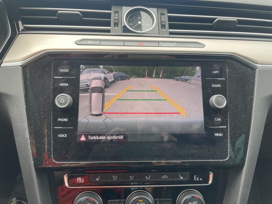 VOLKSWAGEN Passat 2018