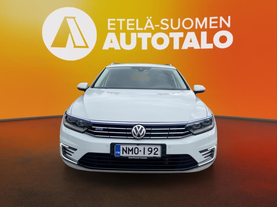 VOLKSWAGEN Passat 2018