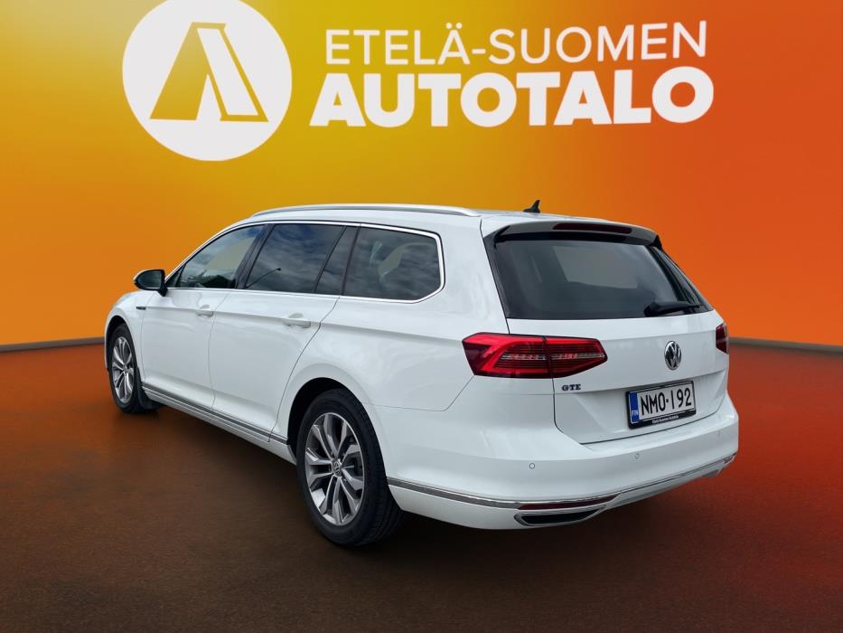 VOLKSWAGEN Passat 2018