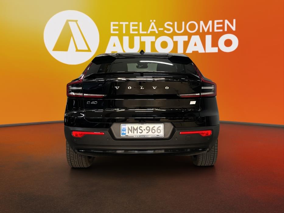 VOLVO C40 2023