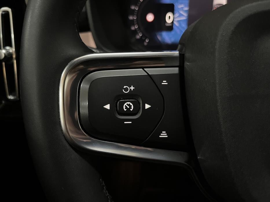 VOLVO C40 2023