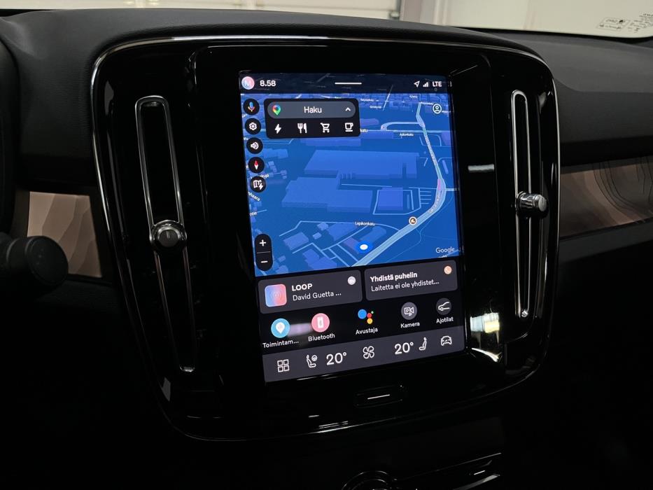 VOLVO C40 2023