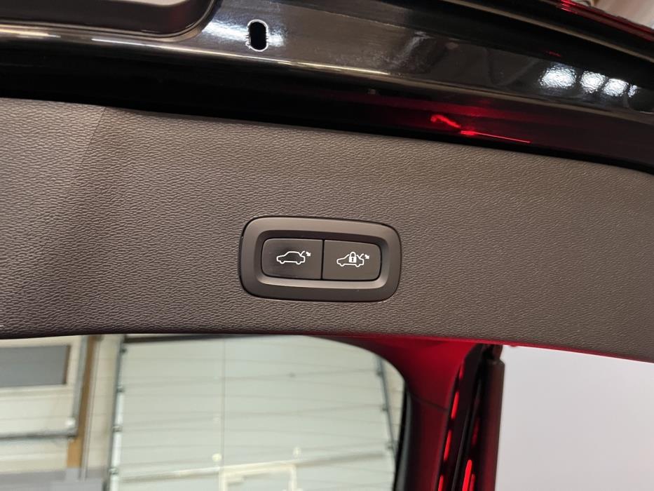 VOLVO C40 2023