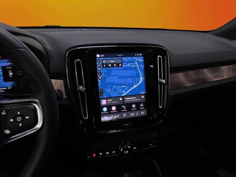 VOLVO C40 2023