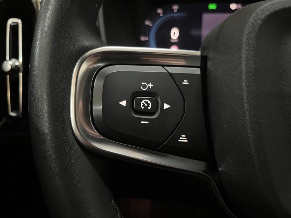 VOLVO C40 2023
