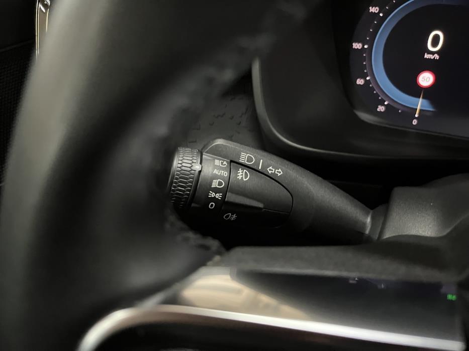 VOLVO C40 2023