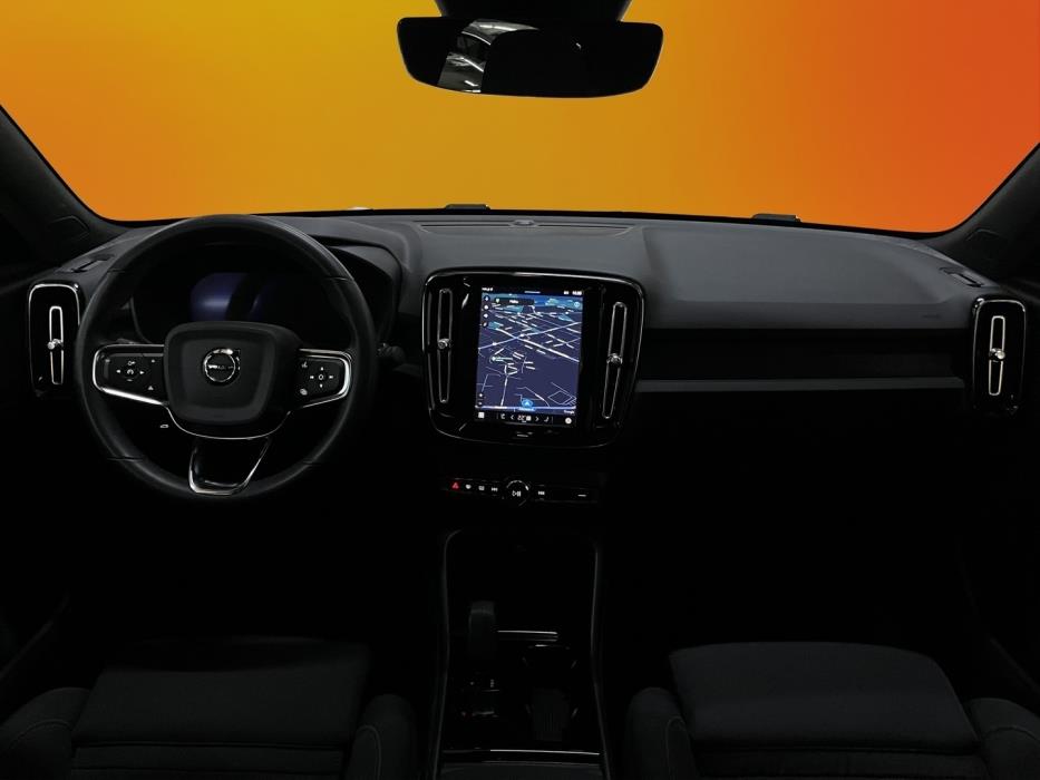 VOLVO C40 2023