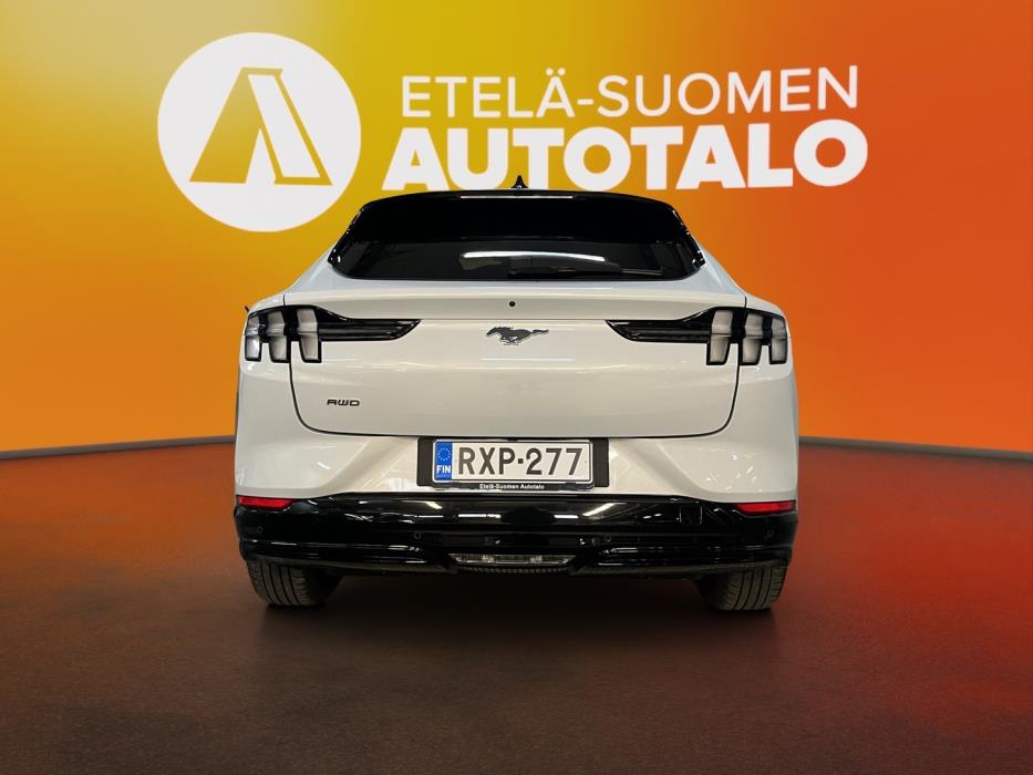 FORD Mustang Mach-E 2023