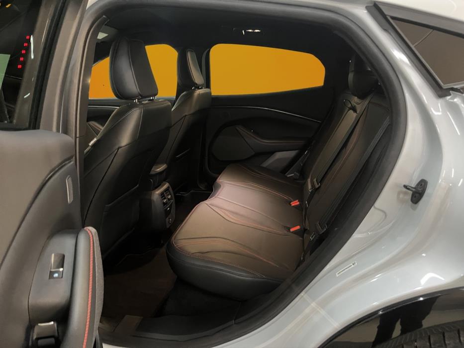 FORD Mustang Mach-E 2023