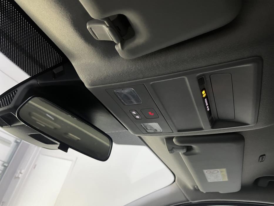 VOLKSWAGEN Caravelle 2026